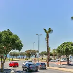 Seaside Retreat With Amazing Views And No Loadshedding